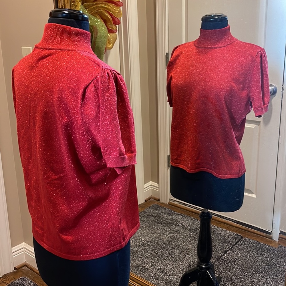 EVIE SHORT SLEEVE RED XL TOP.  53% silk with tags VINTAGE